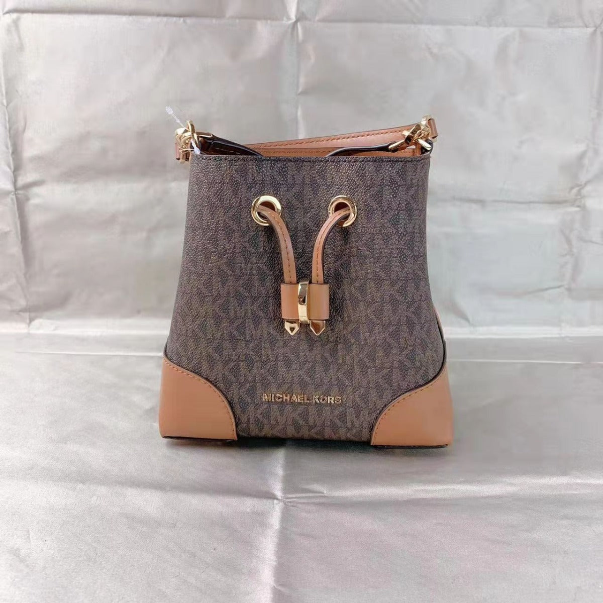Michael Kors 32s0gz5c0b Mercer Gallery Xsmall Bucket Signature Brown/ Acorn Michael Kors 32s0gz5c0b Mercer Gallery Xsmall Bucket Signature Brown/ Acorn